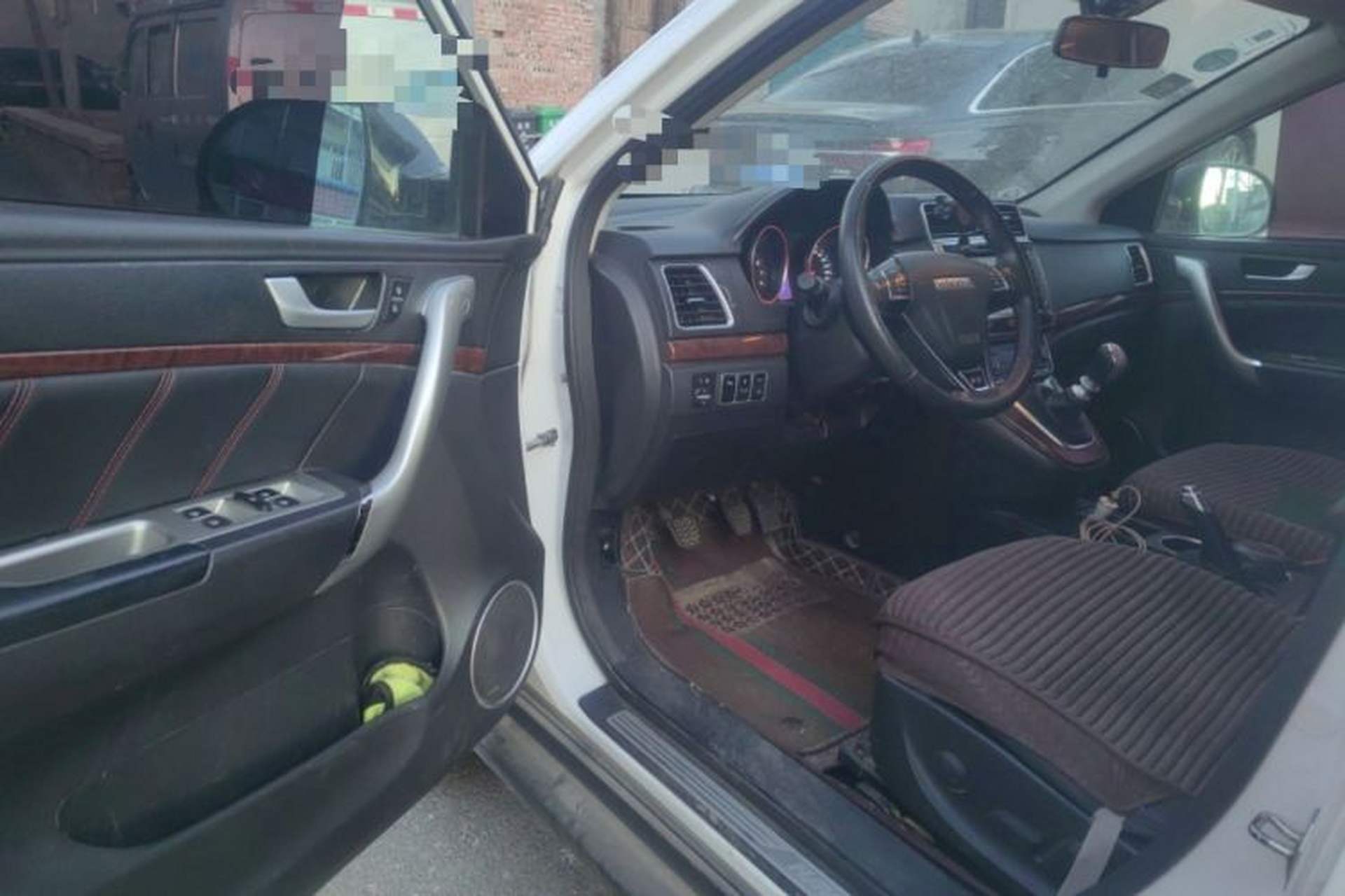 Used Haval H6 2017 Red-Label Sport Edition 1.5T Manual Two-Wheel Drive Elite Model Interior 3