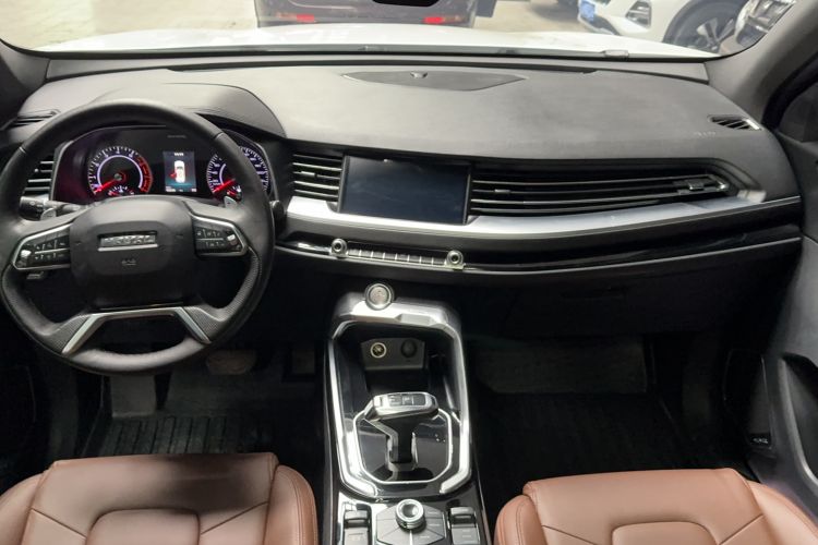 Used Haval H6 2017 Red Label 2.0T Automatic Two-Wheel Drive ZhiShang Model Interior 3