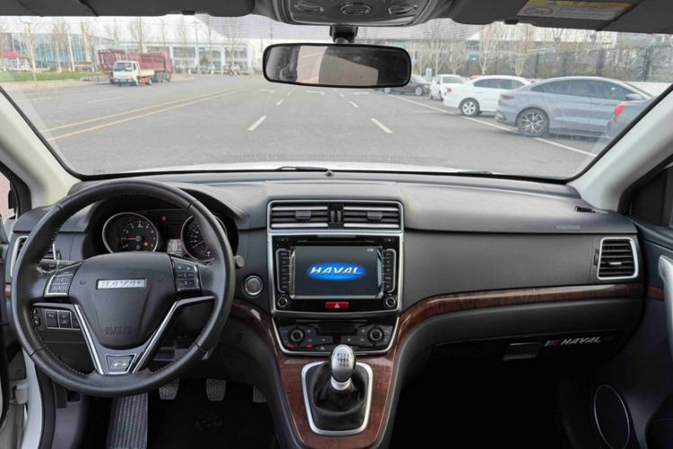 Used Haval H6 2017 Red-Label Sport Edition 1.5T Manual Two-Wheel Drive Elite Model Interior 3