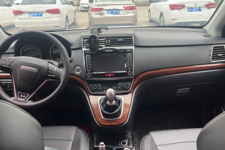 Used Haval H6 2017 Red-Label Sport Edition 1.5T Manual Two-Wheel Drive Elite Model Interior 3