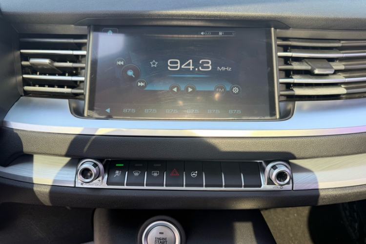 Used Haval H6 2017 Blue Label 2.0T Automatic Two-Wheel Drive Smart Edition Interior 3