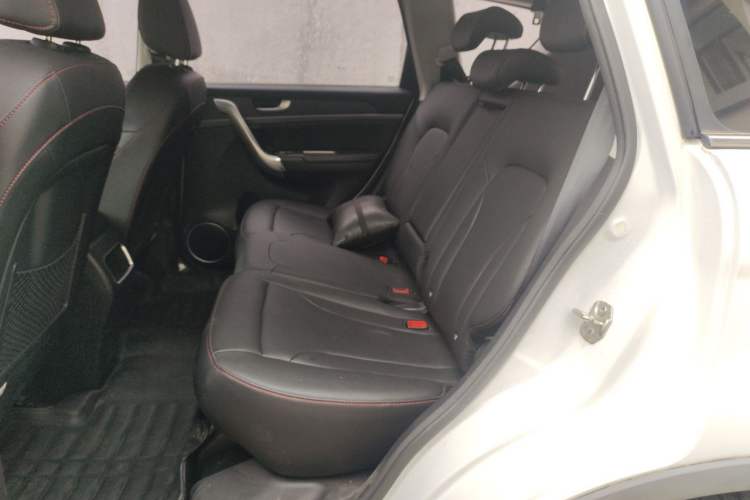 Used Haval H6 2017 Red-Label Sport Edition 1.5T Automatic Two-Wheel Drive Luxury Model Interior 4