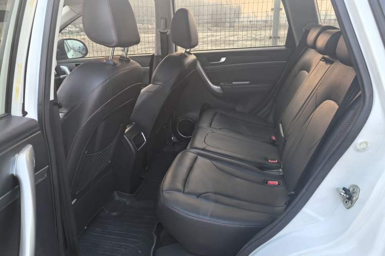 Used Haval H6 2017 Red-Label Sport Edition 1.5T Automatic Two-Wheel Drive Luxury Model Interior 4
