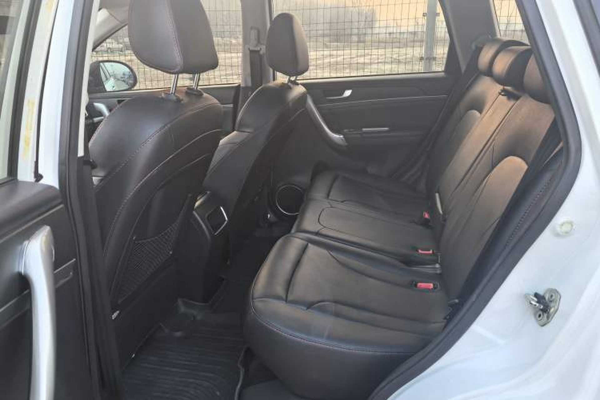 Used Haval H6 2017 Red-Label Sport Edition 1.5T Automatic Two-Wheel Drive Luxury Model Interior 4