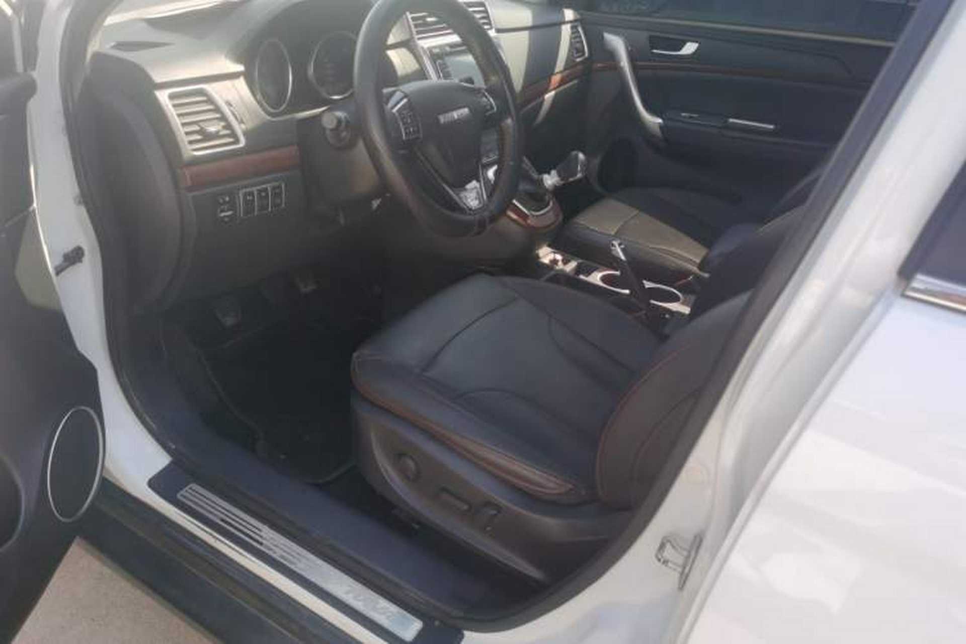 Used Haval H6 2017 Red-Label Sport Edition 1.5T Manual Two-Wheel Drive Elite Model Interior 4