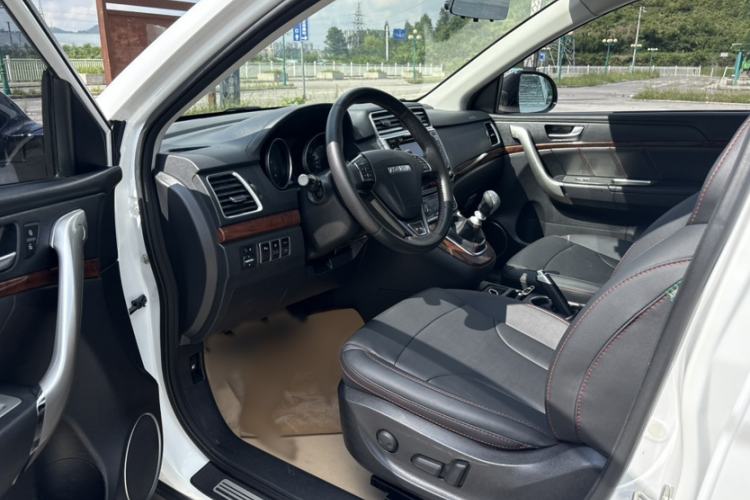 Used Haval H6 2017 Red-Label Sport Edition 1.5T Manual 4x4 Elite Model Interior 5