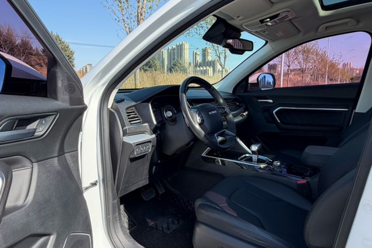Used Haval H6 2017 Blue Label 2.0T Automatic Two-Wheel Drive Smart Edition Interior 5