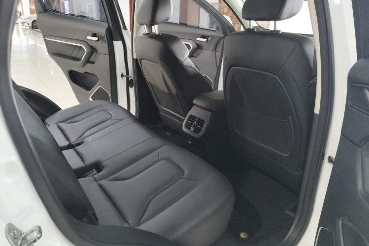Used Haval H6 2017 Red Label 2.0T Automatic Two-Wheel Drive ZhiShang Model Interior 7