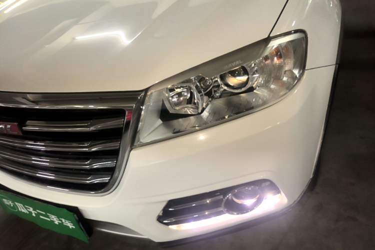 Used Haval H6 2017 Red-Label Sport Edition 1.5T Manual Two-Wheel Drive Elite Model Left Front Headlight