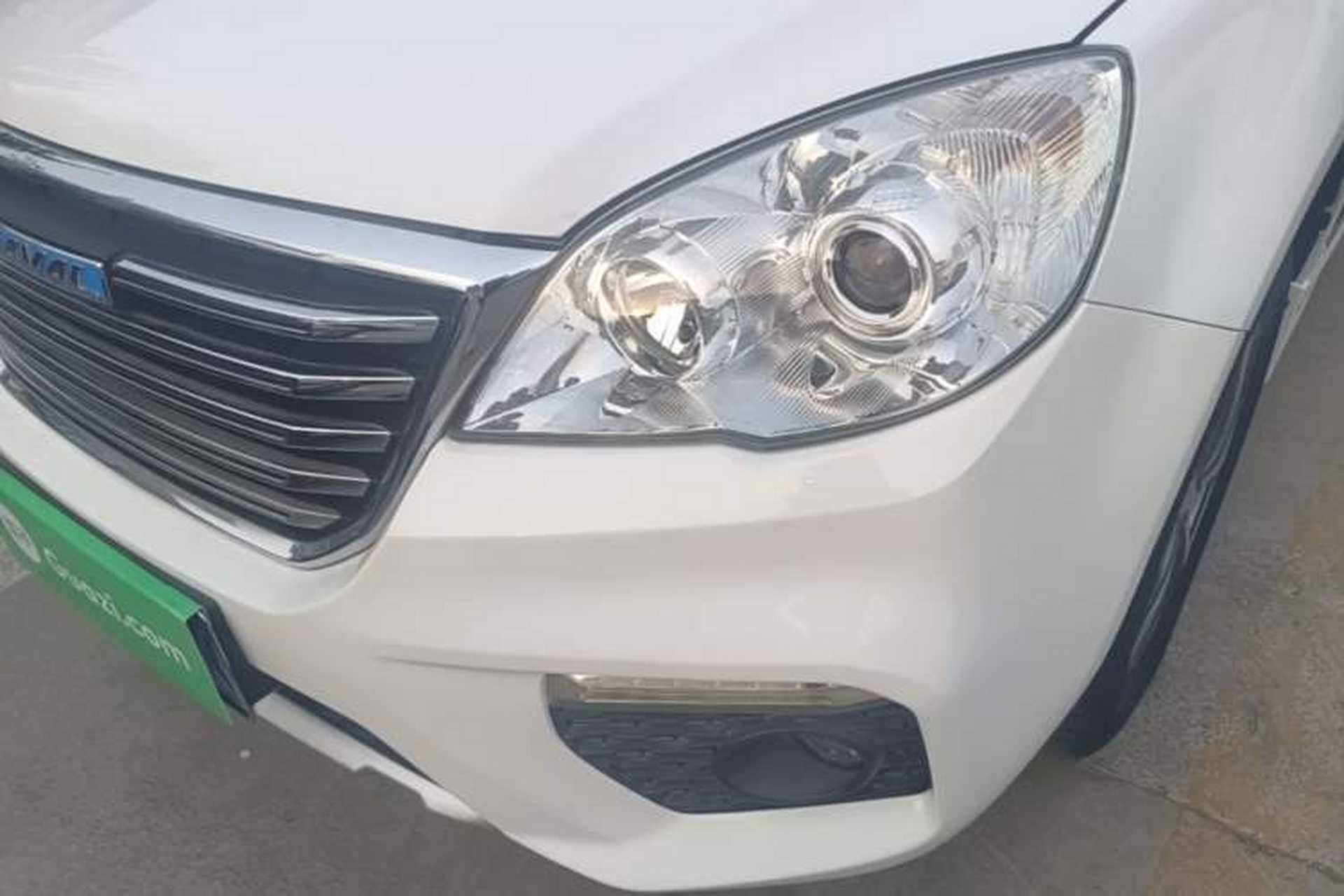 Used Haval H6 2017 Classic Edition 1.5T Manual Two-Wheel Drive Value Model Left Front Headlight