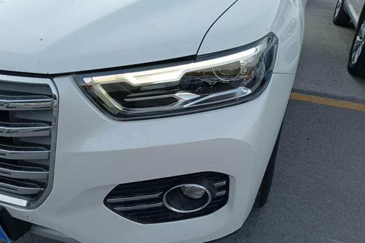 Used Haval H6 2017 Red-Label 1.3T Automatic Two-Wheel Drive ZhiShang Model Left Front Headlight