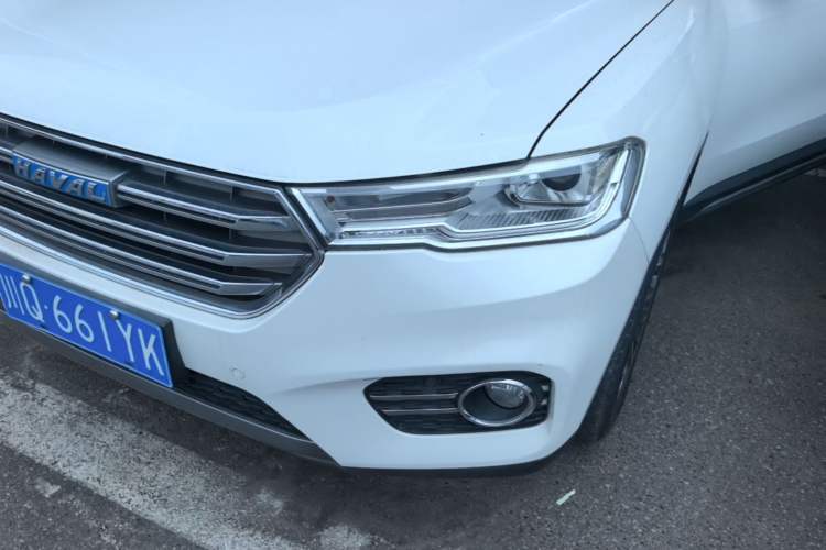 Used Haval H6 2017 Blue Label 1.5T Automatic Two-Wheel Drive ZhiShang Model Left Front Headlight