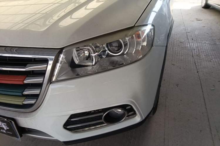 Used Haval H6 2017 Red-Label Sport Edition 1.5T Automatic Two-Wheel Drive Luxury Model Left Front Headlight