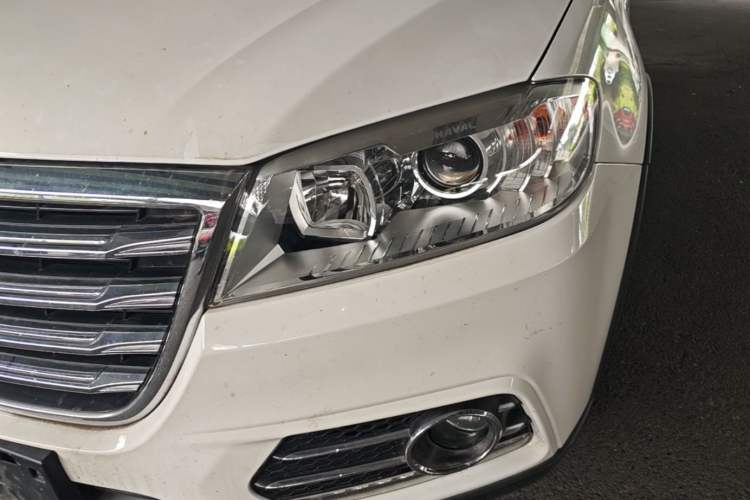 Used Haval H6 2017 Red-Label Sport Edition 1.5T Manual Two-Wheel Drive Elite Model Left Front Headlight