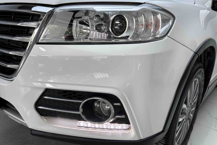 Used Haval H6 2017 Red-Label Sport Edition 1.5T Automatic Two-Wheel Drive Luxury Model Left Front Headlight