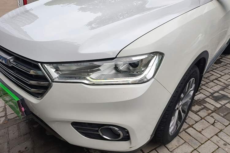 Used Haval H6 2017 Blue Label 1.5T Automatic Two-Wheel Drive ZhiShang Model Left Front Headlight