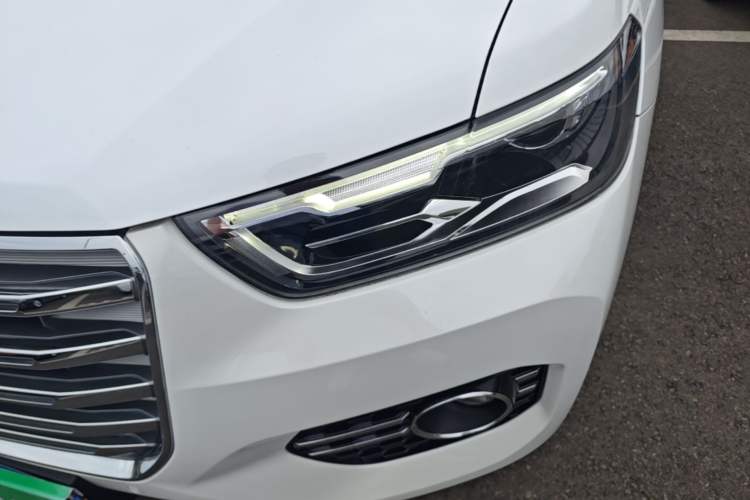 Used Haval H6 2017 Red-Label 1.5T Automatic Two-Wheel Drive Smart Edition Left Front Headlight