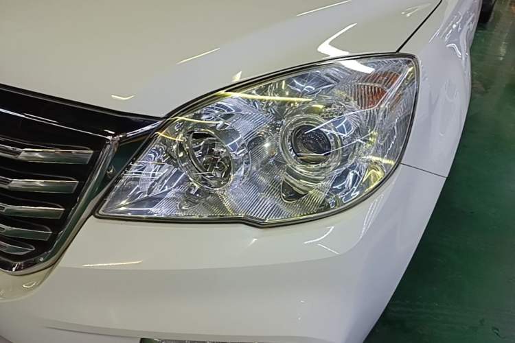 Used Haval H6 2017 Classic Edition 1.5T Manual Two-Wheel Drive Elite Model Left Front Headlight