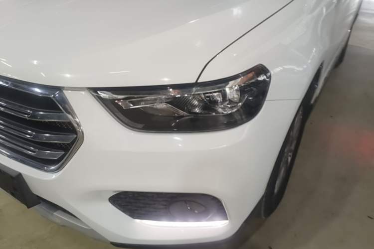 Used Haval H6 2017 Blue Label Sport Edition 1.5T Automatic Two-Wheel Drive Luxury Model Left Front Headlight