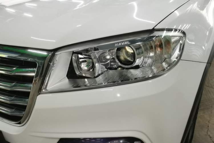 Used Haval H6 2017 Red-Label Sport Edition 1.5T Automatic Two-Wheel Drive Luxury Model Left Front Headlight