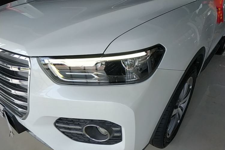 Used Haval H6 2017 Red Label 2.0T Automatic Two-Wheel Drive ZhiShang Model Left Front Headlight