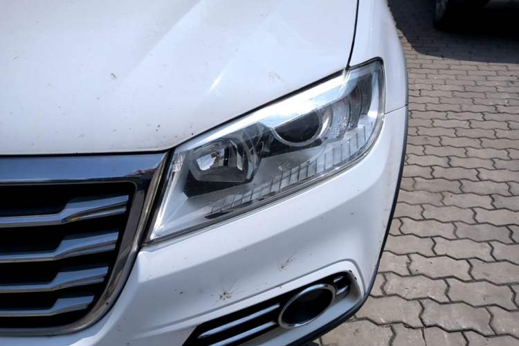 Used Haval H6 2017 Red-Label Sport Edition 1.5T Automatic Two-Wheel Drive Luxury Model Left Front Headlight