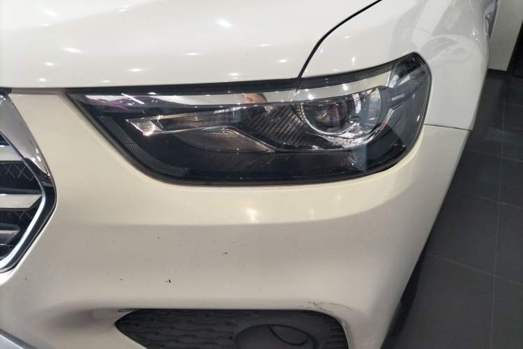 Used Haval H6 2017 Blue Label Sport Edition 1.5T Manual Two-Wheel Drive Elite Model Left Front Headlight