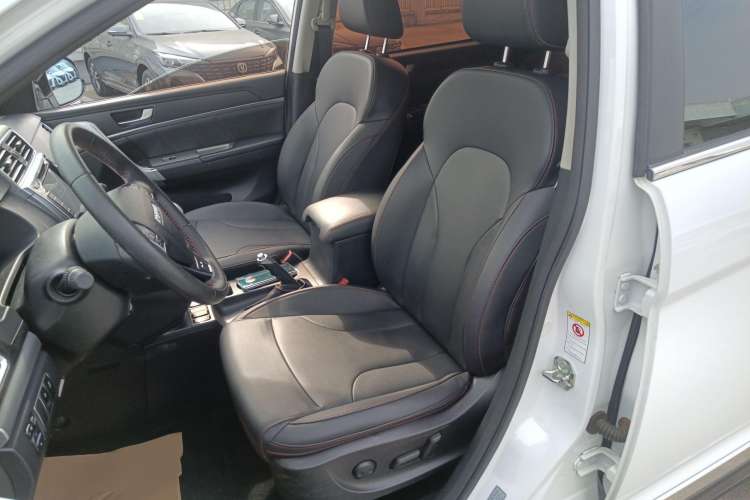 Used Haval H6 2017 Blue Label Sport Edition 2.0T Diesel Manual Two-Wheel Drive Elite Model Left Front Seat