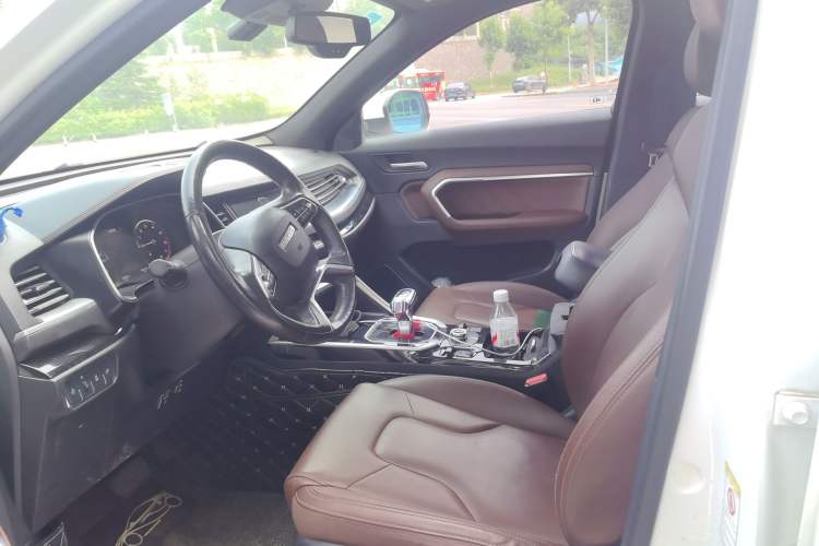 Used Haval H6 2017 Red-Label 2.0T Automatic Two-Wheel Drive Leading Edition Left Front Seat