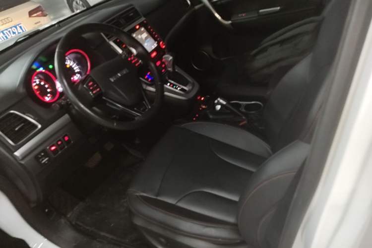 Used Haval H6 2017 Red-Label Sport Edition 1.5T Automatic Two-Wheel Drive Luxury Model Left Front Seat