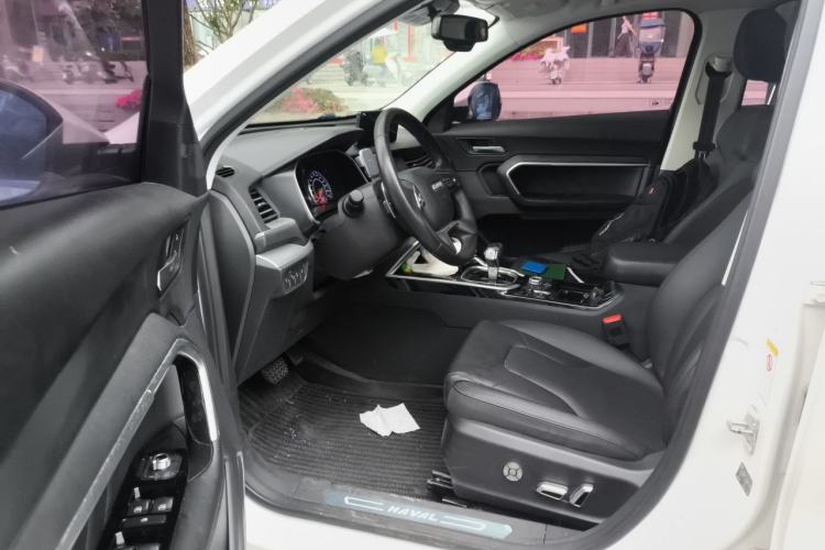Used Haval H6 2017 Red Label 2.0T Automatic Two-Wheel Drive ZhiShang Model Left Front Seat
