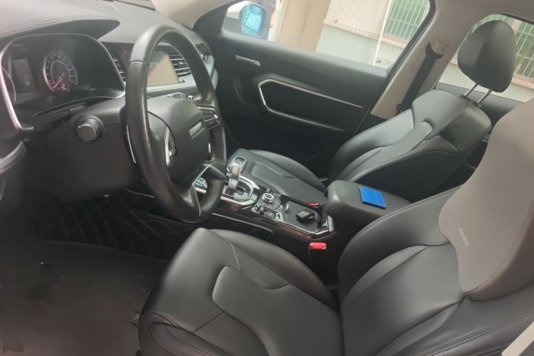 Used Haval H6 2017 Red Label 2.0T Automatic Two-Wheel Drive ZhiShang Model Left Front Seat