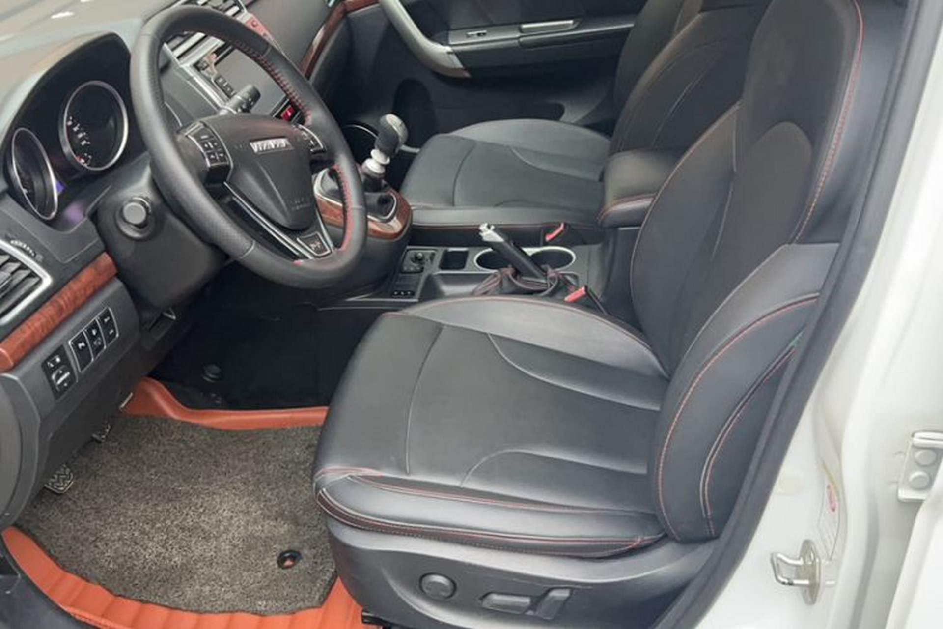 Used Haval H6 2017 Red-Label Sport Edition 1.5T Manual Two-Wheel Drive Elite Model Left Front Seat