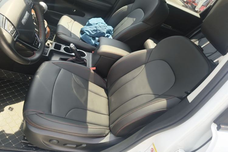 Used Haval H6 2017 Red-Label Sport Edition 1.5T Manual Two-Wheel Drive Elite Model Left Front Seat
