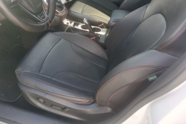 Used Haval H6 2017 Red-Label Sport Edition 1.5T Manual Two-Wheel Drive Elite Model Left Front Seat