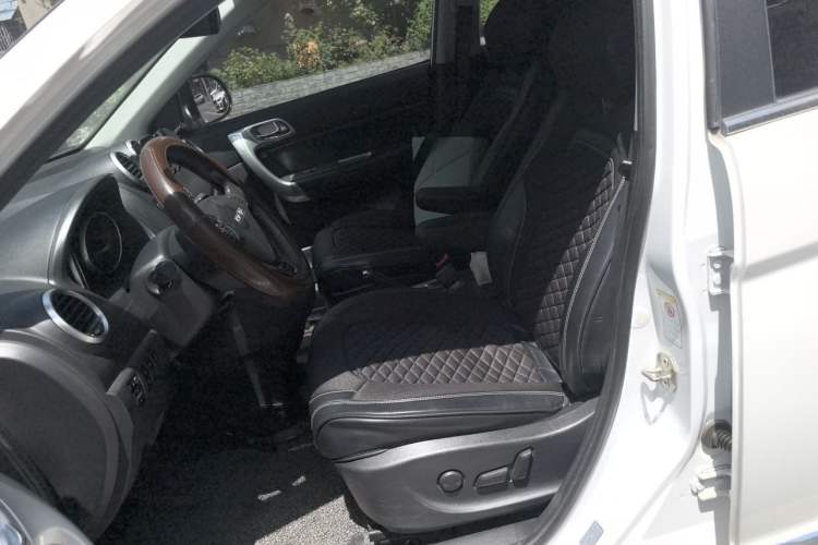 Used Haval H6 2017 Classic Edition 1.5T Automatic Two-Wheel Drive Elite Model Left Front Seat