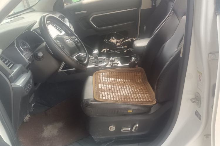 Used Haval H6 2017 Red Label 2.0T Automatic Two-Wheel Drive ZhiShang Model Left Front Seat