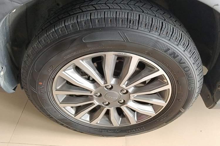 Used Haval H6 2017 Red-Label Sport Edition 1.5T Automatic Two-Wheel Drive Luxury Model Left Front Wheel Hub