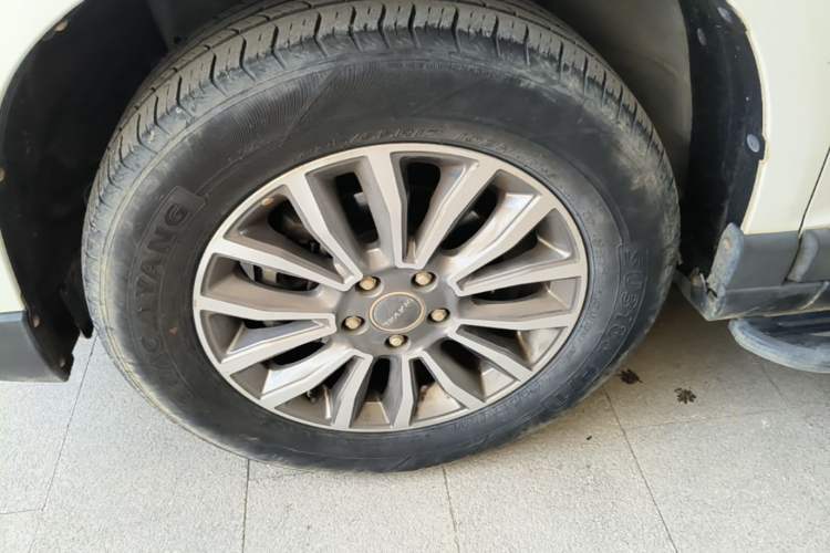 Used Haval H6 2017 Blue Label Sport Edition 1.5T Automatic Two-Wheel Drive Luxury Model Left Front Wheel Hub