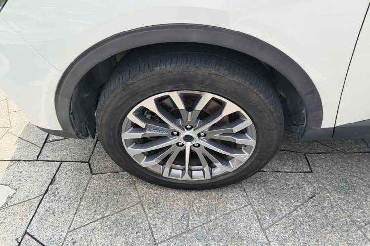 Used Haval H6 2017 Blue Label 1.5T Automatic Two-Wheel Drive ZhiShang Model Left Front Wheel Hub