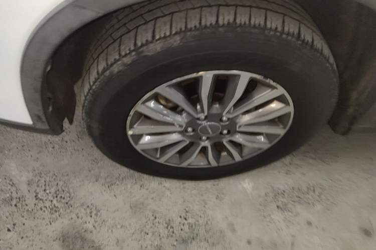 Used Haval H6 2017 Red-Label Sport Edition 1.5T Automatic Two-Wheel Drive Luxury Model Left Front Wheel Hub