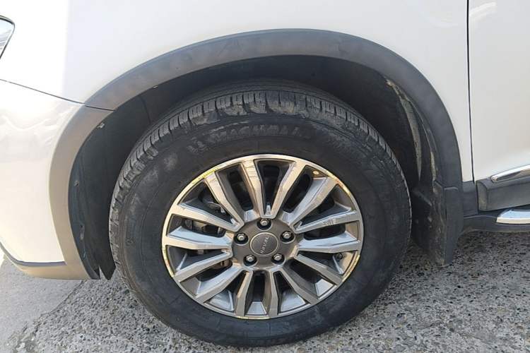 Used Haval H6 2017 Restyled Red-Label Sport Version 1.5T Automatic Two-Wheel Drive Luxury Trim Left Front Wheel Hub