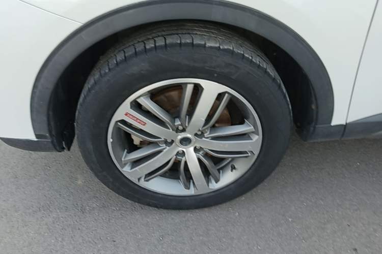 Used Haval H6 2017 Red-Label 1.3T Automatic Two-Wheel Drive ZhiShang Model Left Front Wheel Hub