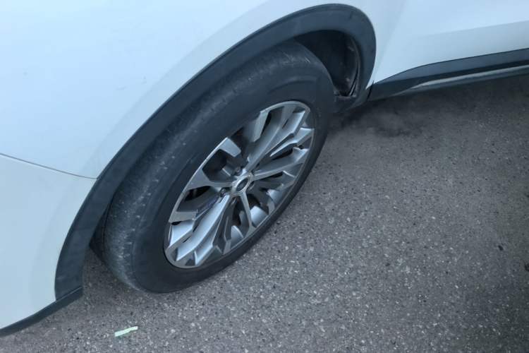 Used Haval H6 2017 Blue Label 1.5T Automatic Two-Wheel Drive ZhiShang Model Left Front Wheel Hub
