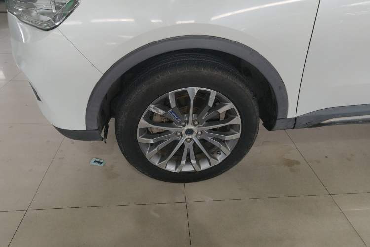 Used Haval H6 2017 Blue Label 1.3T Automatic Two-Wheel Drive ZhiShang Model Left Front Wheel Hub