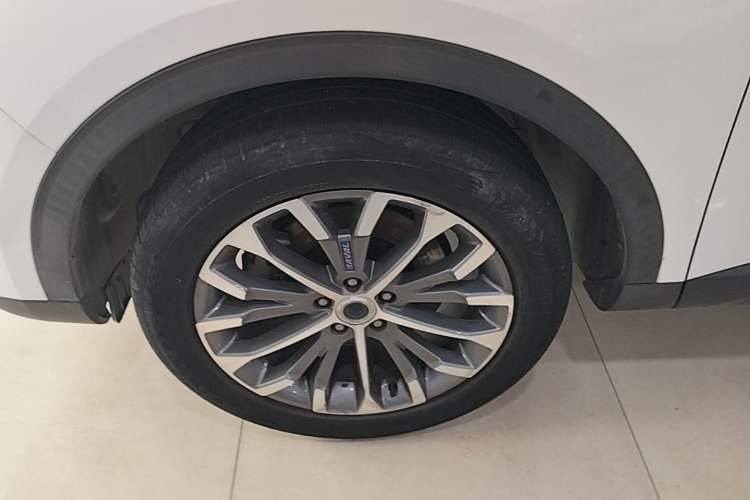 Used Haval H6 2017 Blue Label 1.5T Automatic Two-Wheel Drive ZhiShang Model Left Front Wheel Hub