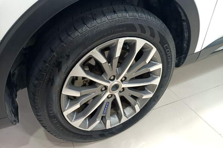 Used Haval H6 2017 Blue Label 2.0T Automatic Two-Wheel Drive Smart Edition Left Front Wheel Hub