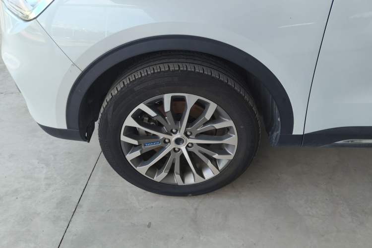 Used Haval H6 2017 Blue Label 1.5T Automatic Two-Wheel Drive ZhiShang Model Left Front Wheel Hub