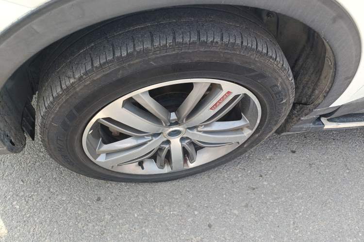 Used Haval H6 2017 Red-Label 1.5T Automatic Two-Wheel Drive Smart Edition Left Front Wheel Hub