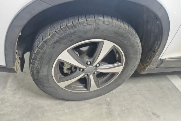 Used Haval H6 2017 Red-Label Sport Edition 1.5T Manual Two-Wheel Drive Elite Model Left Front Wheel Hub